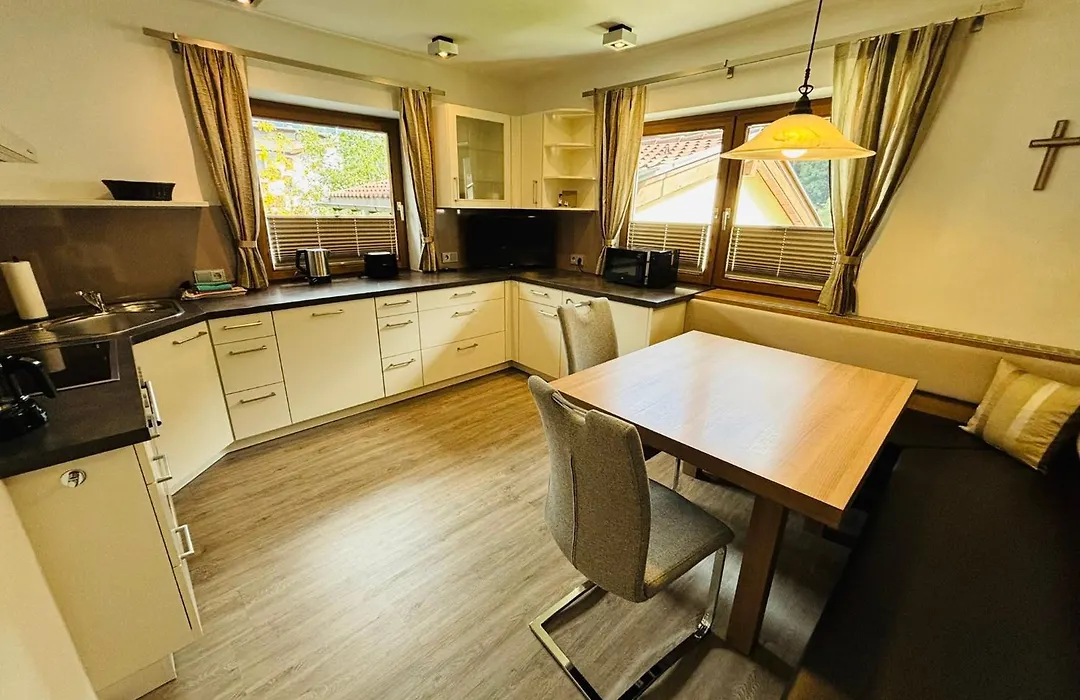 Aparthotel Dorfplatzl Garni Apartments & B&B-1